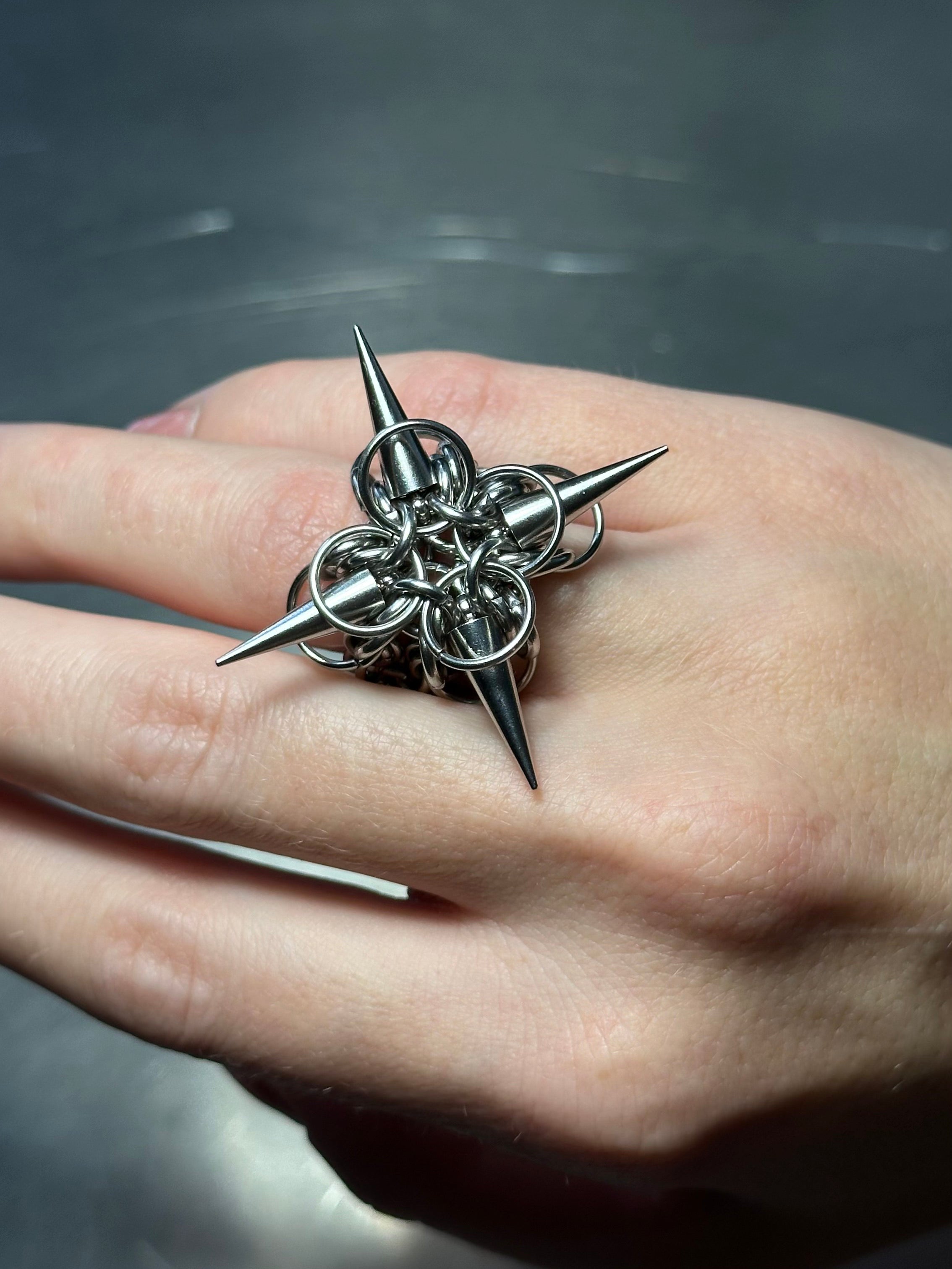 VENOM 01 ring – SERPEN