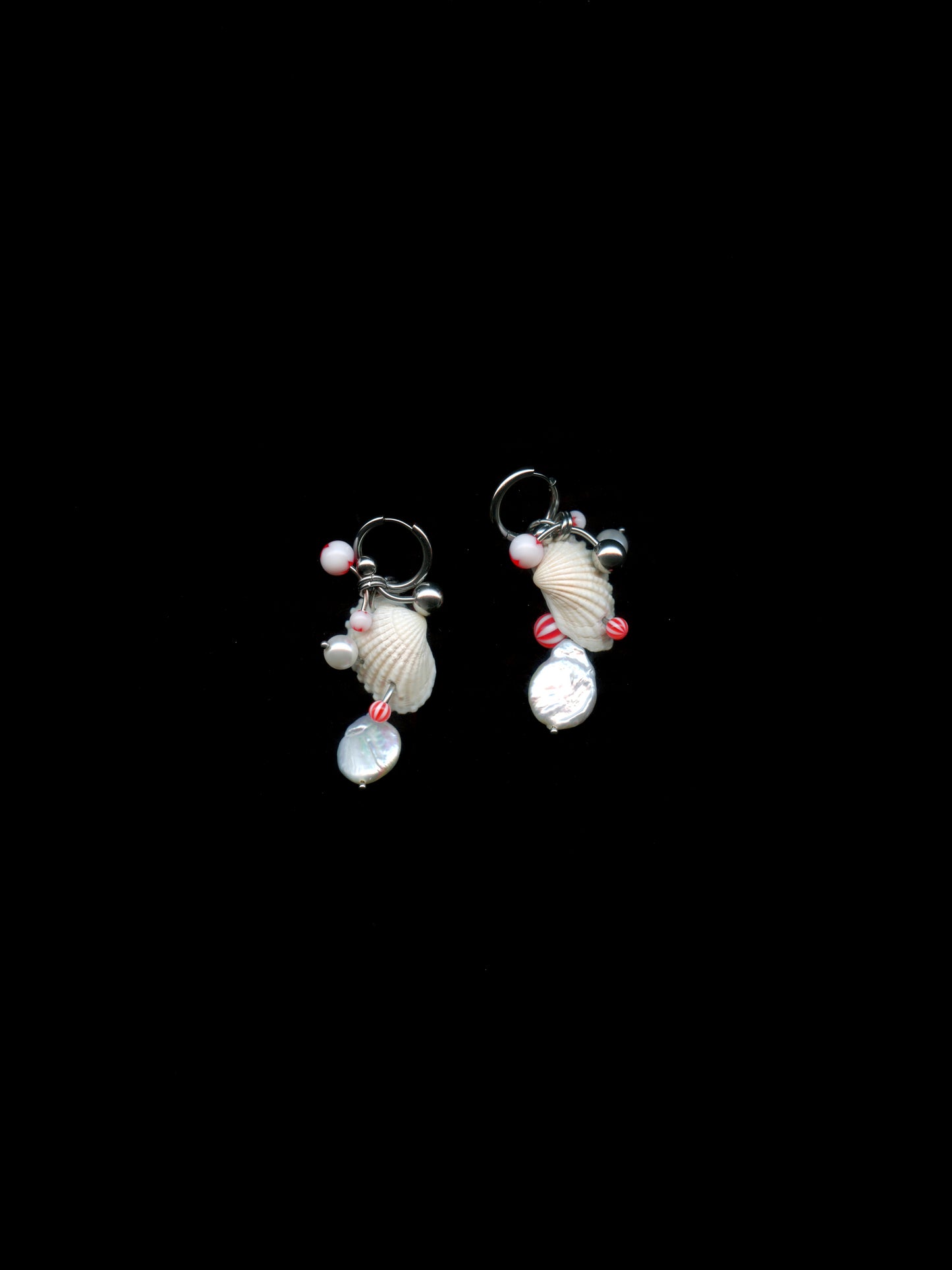 BOUCLES D'OREILLES COQUILLAGE PERCÉ 04