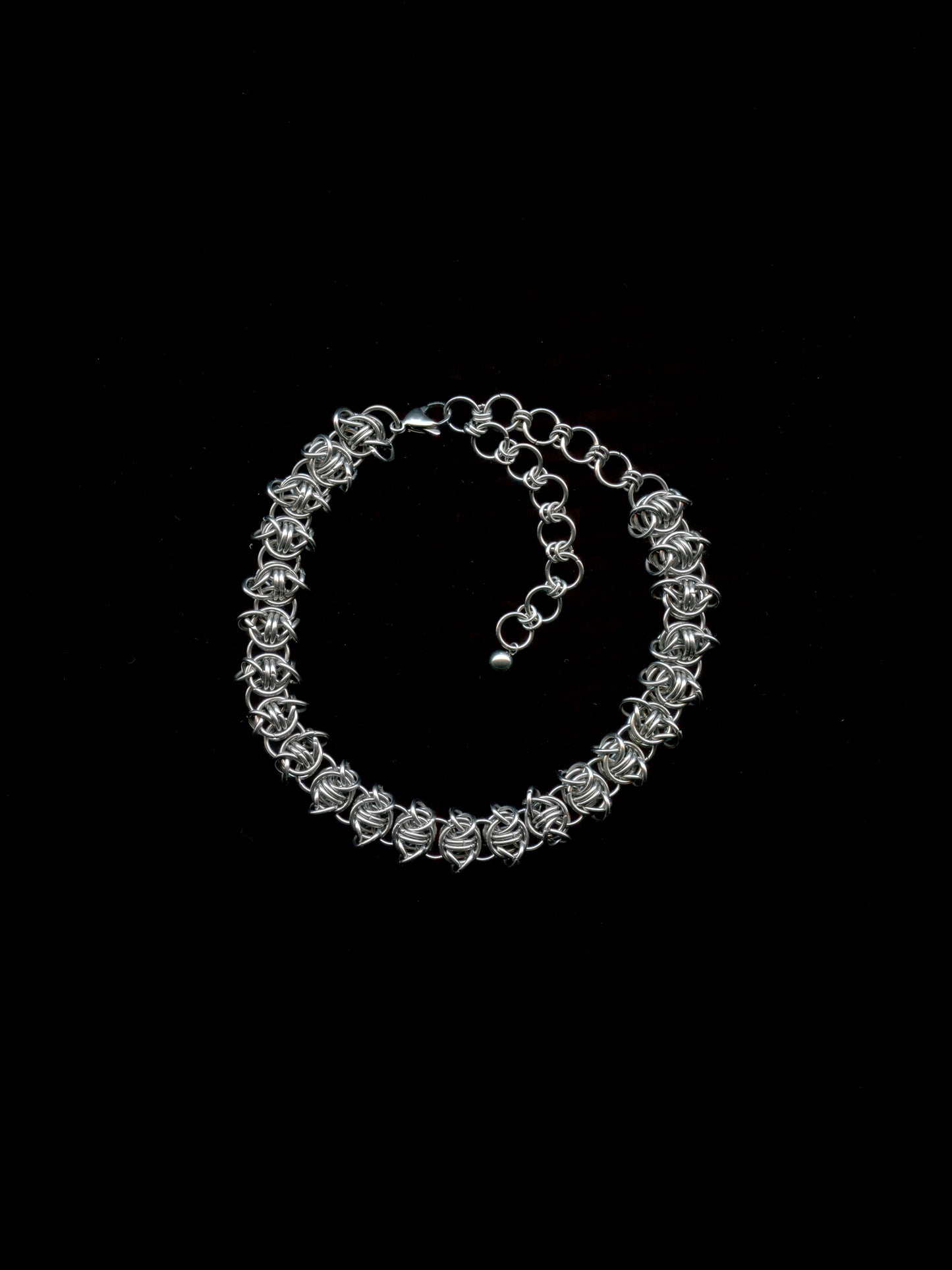 DYNAMITE choker